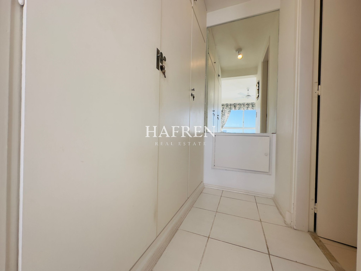Apartamento ID.81 - Apto en venta de 2 dormitorios, 2 baños, con vista al mar!