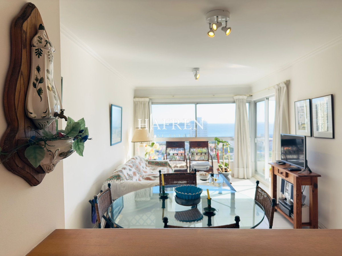 Apartamento ID.81 - Apto en venta de 2 dormitorios, 2 baños, con vista al mar!