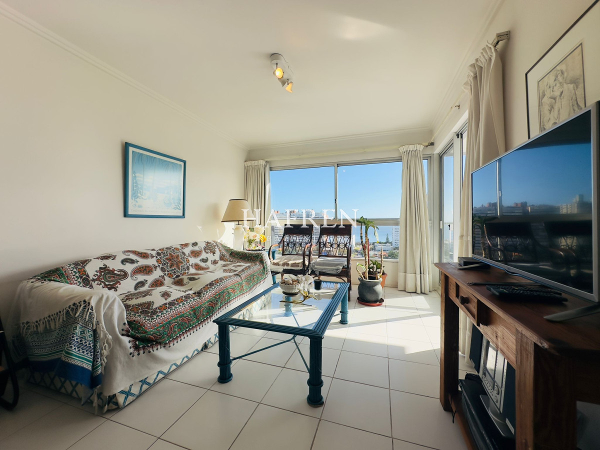Apartamento ID.81 - Apto en venta de 2 dormitorios, 2 baños, con vista al mar!