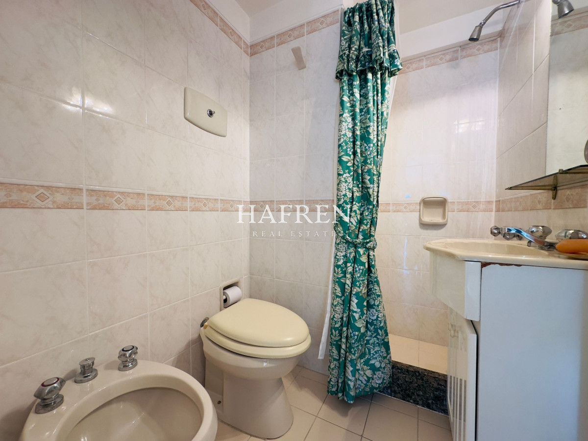 Apartamento ID.81 - Apto en venta de 2 dormitorios, 2 baños, con vista al mar!
