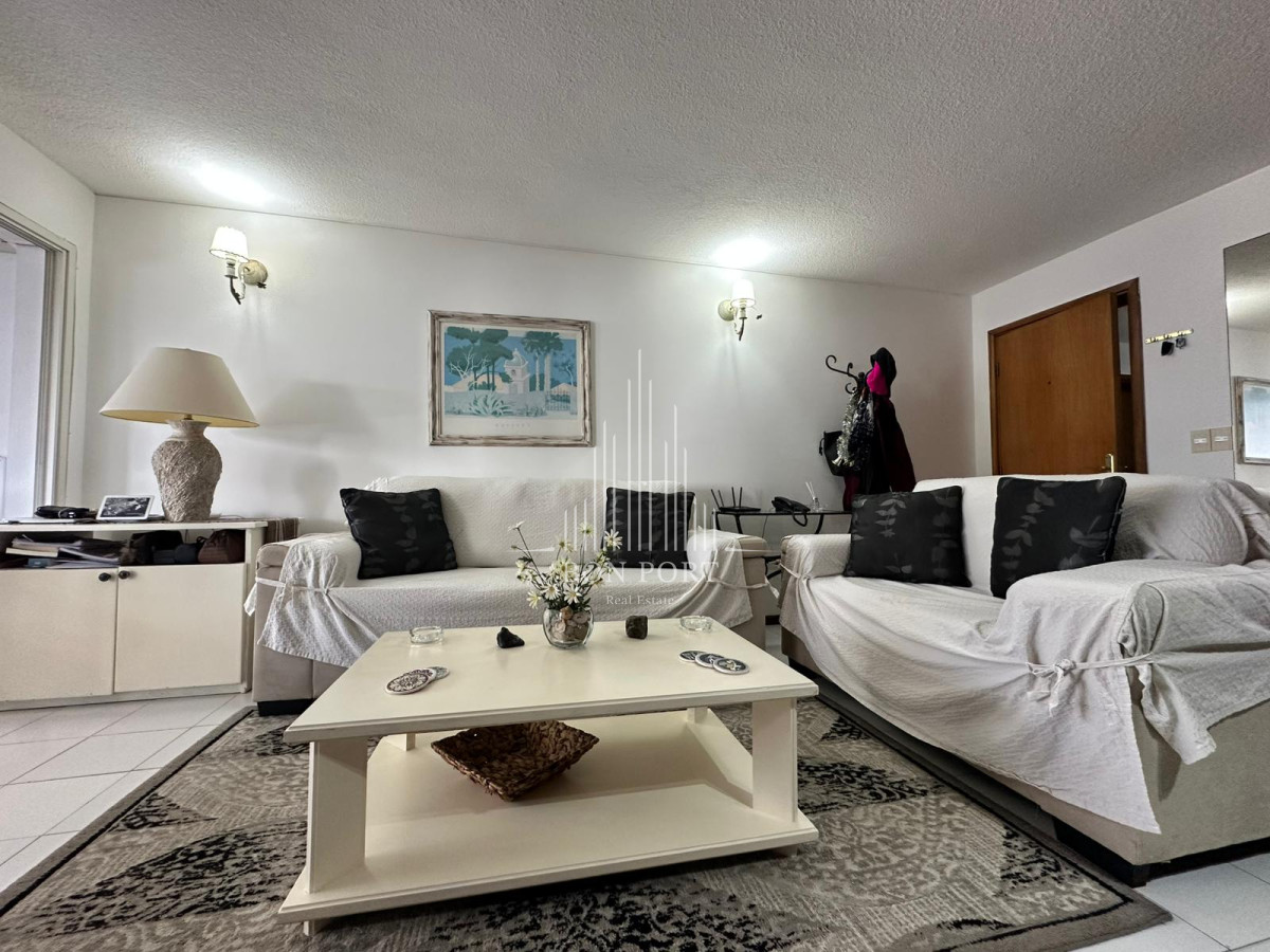 Apartamento ID.179 - Venta de apartamento de dos dormitorios en Punta del Este