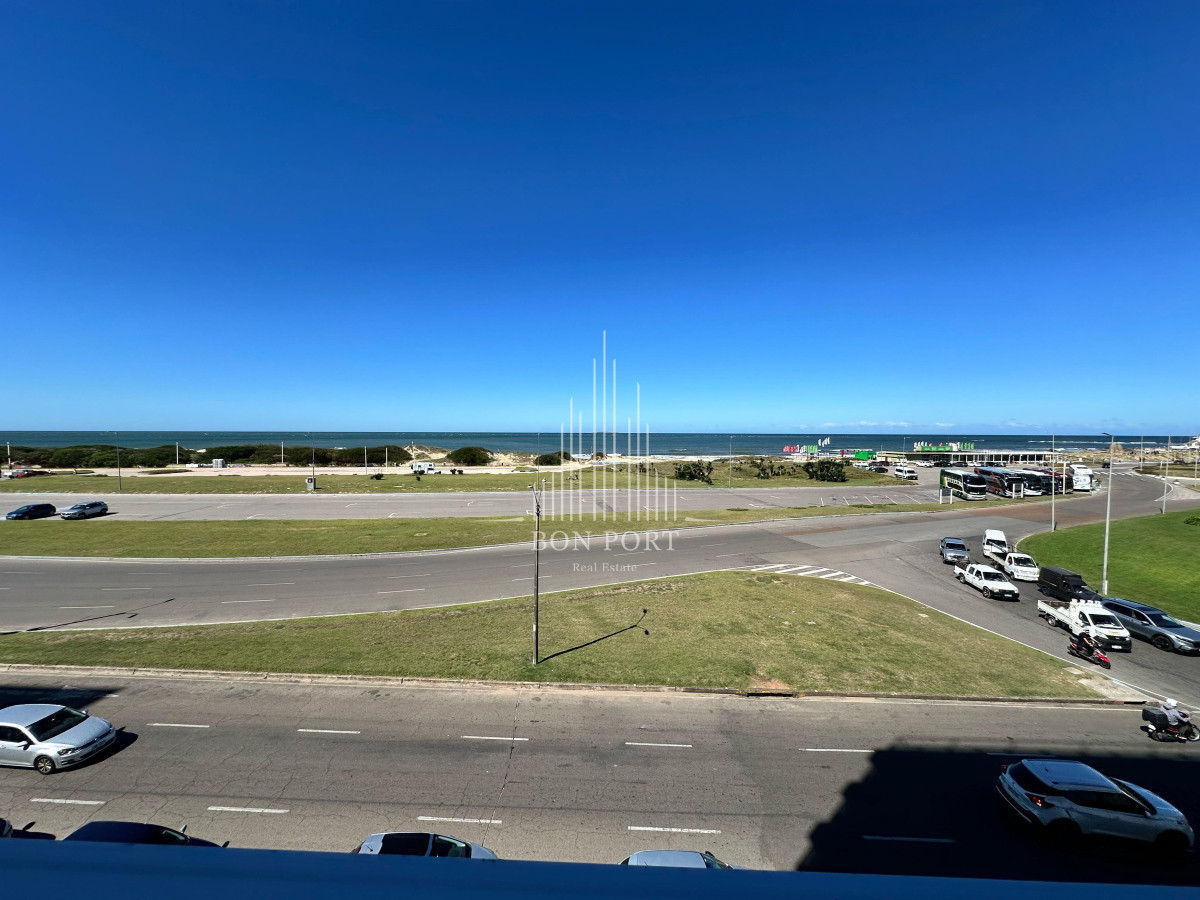 Apartamento ID.182 - Apartamento venta alquiler, de 2 dormitorios  en Punta del Este