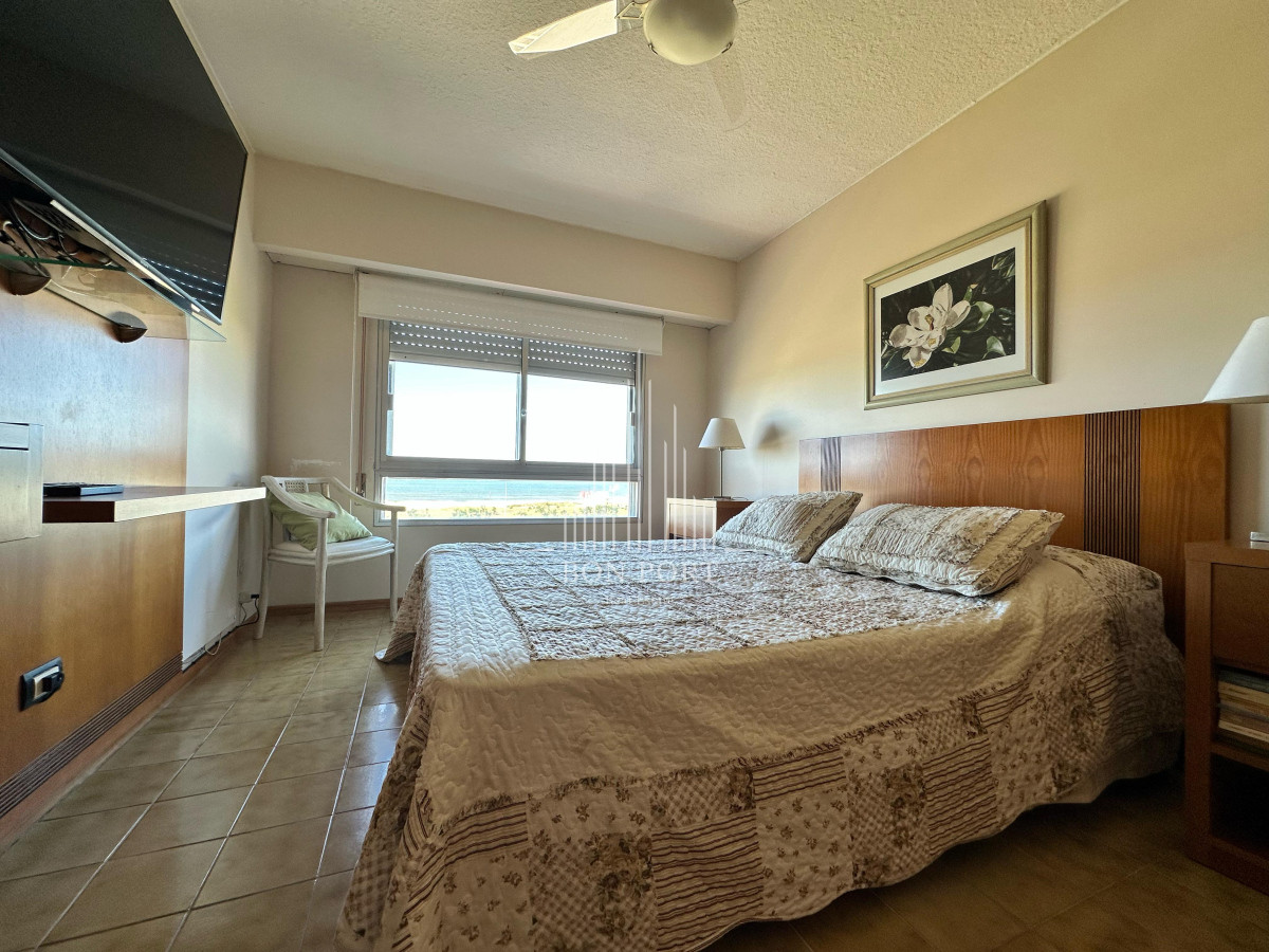 Apartamento ID.182 - Apartamento venta alquiler, de 2 dormitorios  en Punta del Este