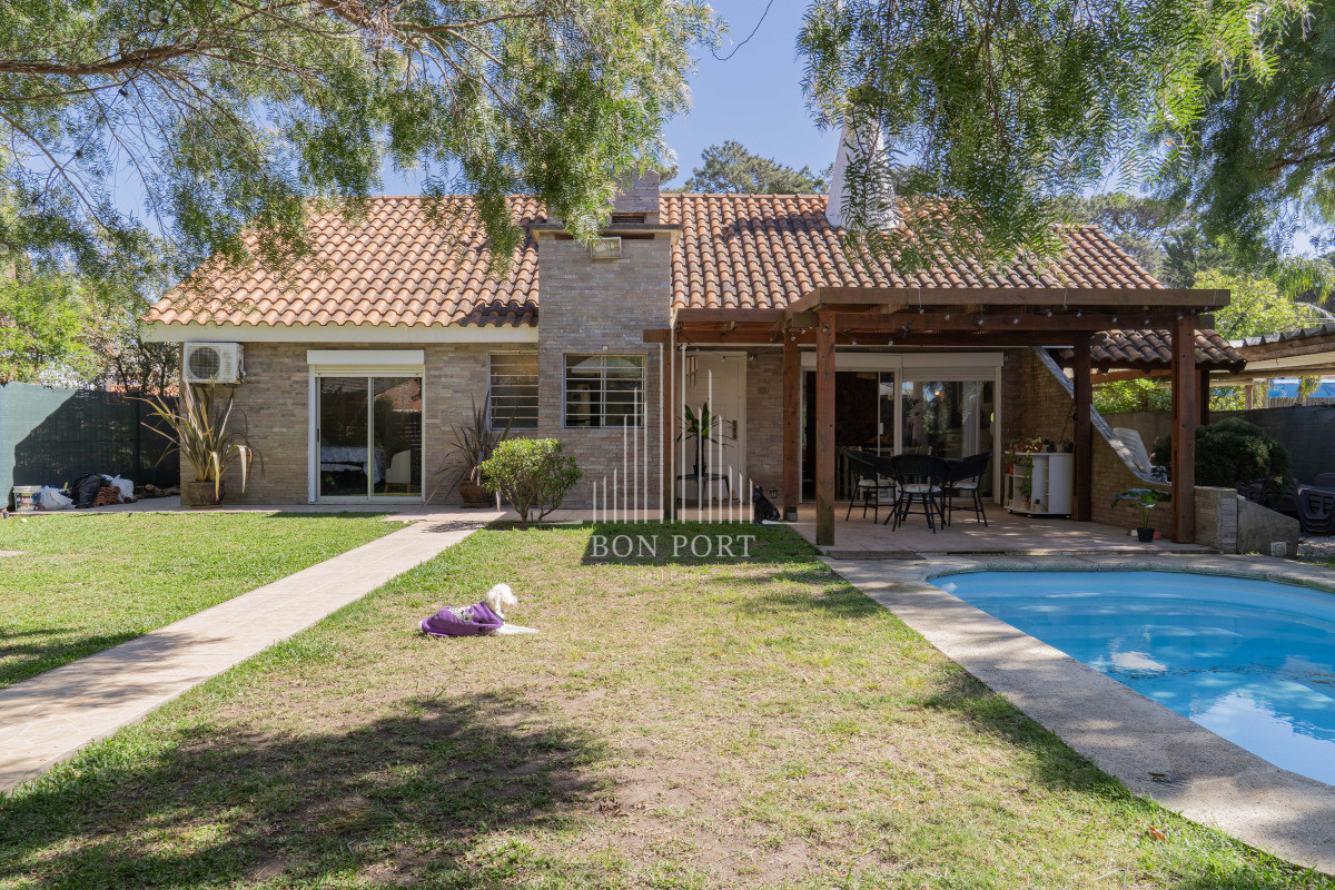Casa ID.239 - Casa de 3 dormitorios en Venta en San Rafael Punta del Este