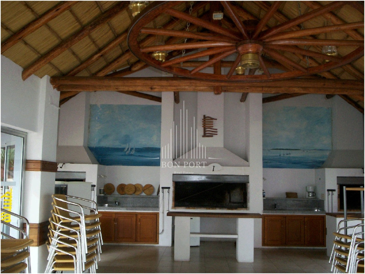 Apartamento ID.179 - Venta de apartamento de dos dormitorios en Punta del Este