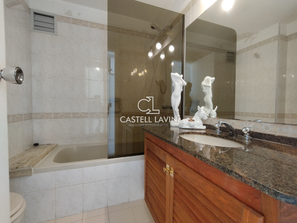 Apartamento ID.258 - Apartamento 2 Dormitorios con Servicios Playa Brava Punta del Este