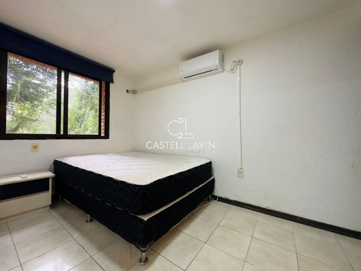 Apartamento ID.160 -  Apartamento en venta  y Alquiler Anual, Excelente ubicación, 1 dormitorio, garage.