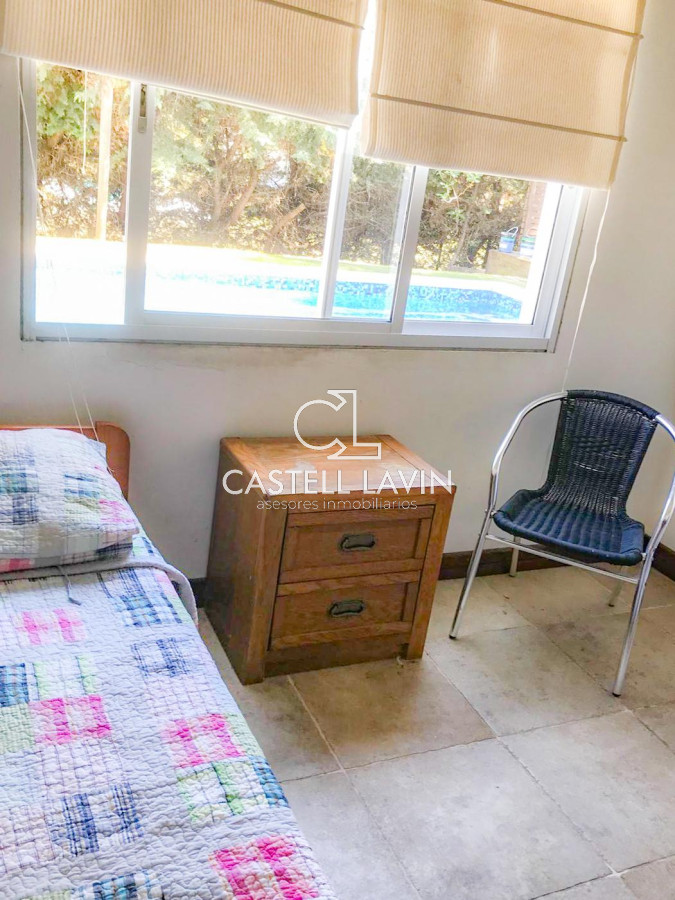 Casa ID.615 - Alquiler Temporal Casa 5 dormitorios con Piscina en Rincón del Indio, Playa Brava, Punta del Este.
