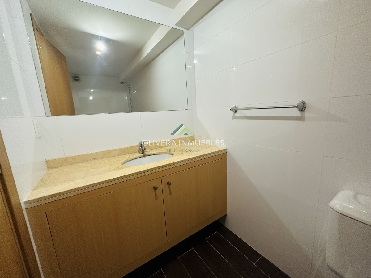 Apartamento ID.12437 - Apartamento en VENTA, 3 dormitorios, Maldonado, Uruguay