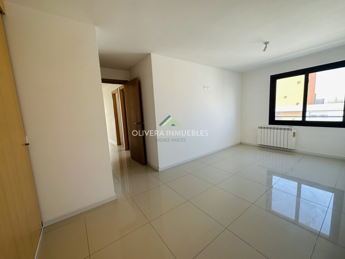 Apartamento ID.12437 - Apartamento en VENTA, 3 dormitorios, Maldonado, Uruguay