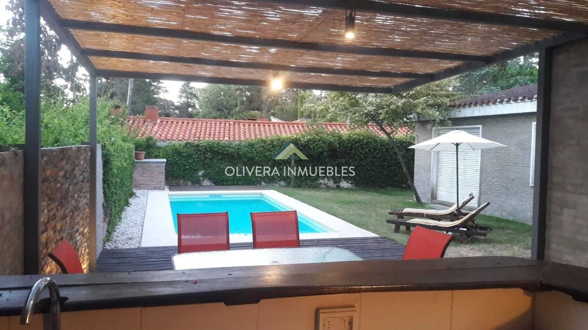 Casa ID.11487 - Alquiler y venta de casa de 5 dormitorios en Punta del Este