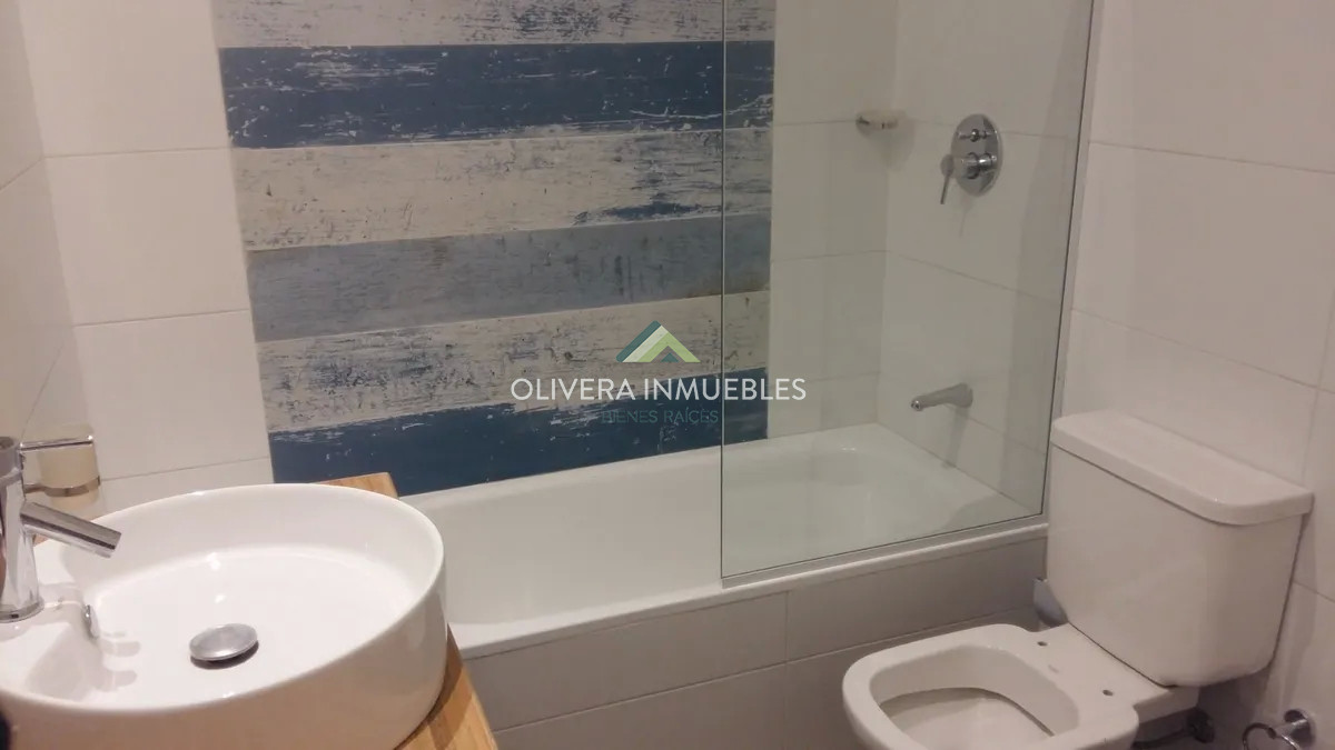 Casa ID.11487 - Alquiler y venta de casa de 5 dormitorios en Punta del Este