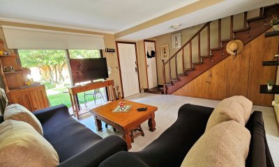 Casa en venta de 2 dormitorios y medio en Punta del Este.