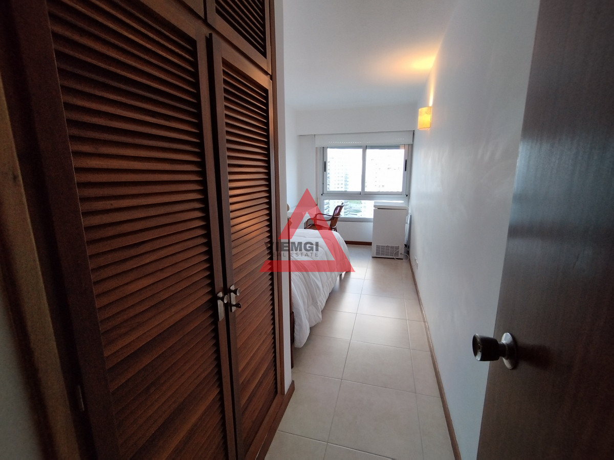Apartamento ID.211 - Apartamento en venta frente a playa mansa