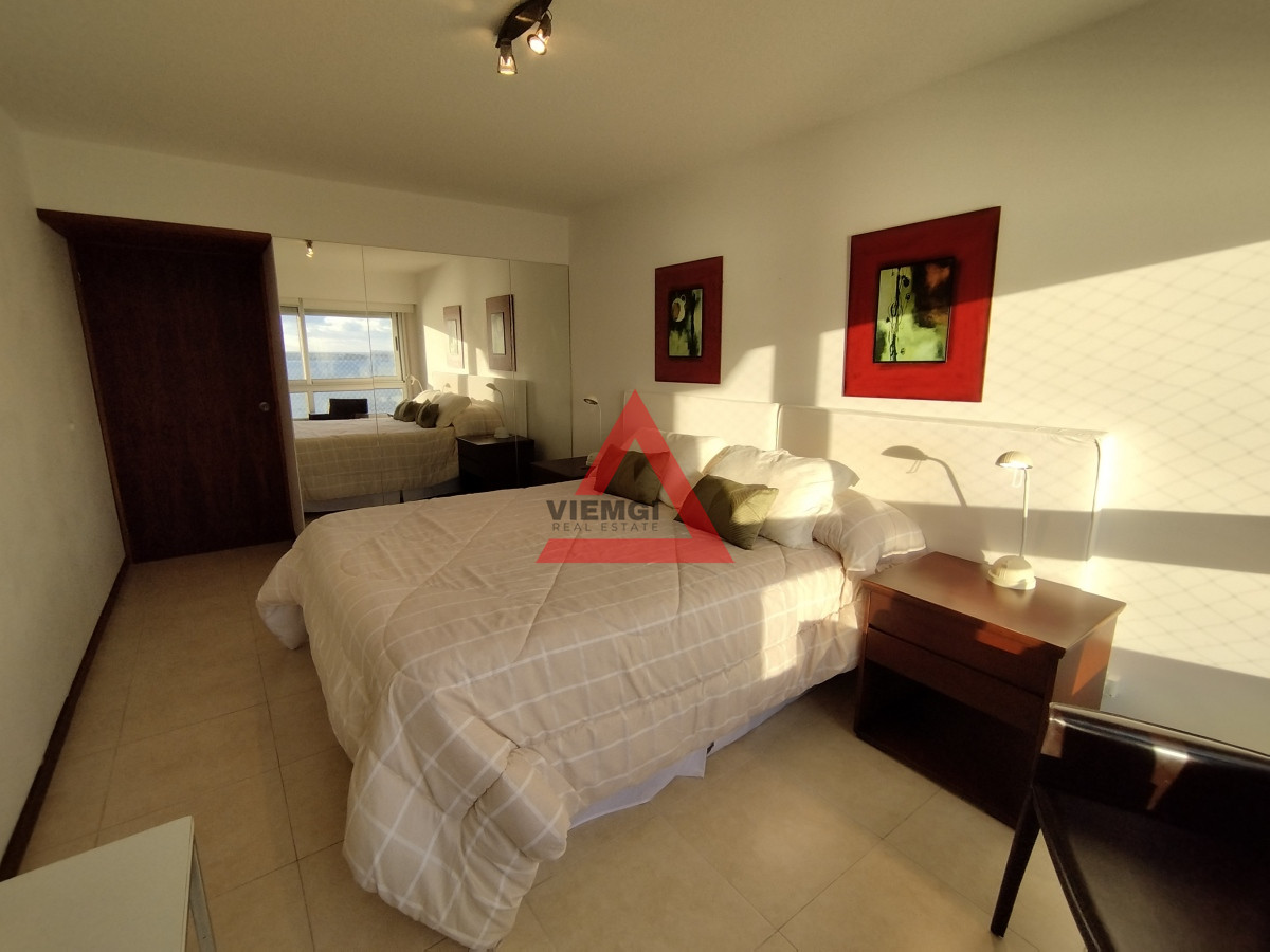 Apartamento ID.211 - Apartamento en venta frente a playa mansa