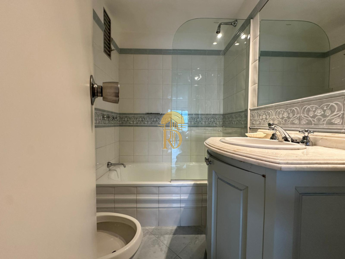 apartamento en venta sobre playa brava -id-650-19