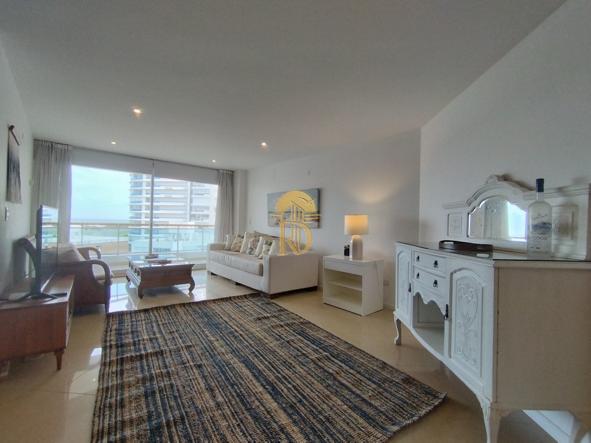 Alquiler y venta de apartamento de 3 dormitorios en Punta del Este -id-565-11