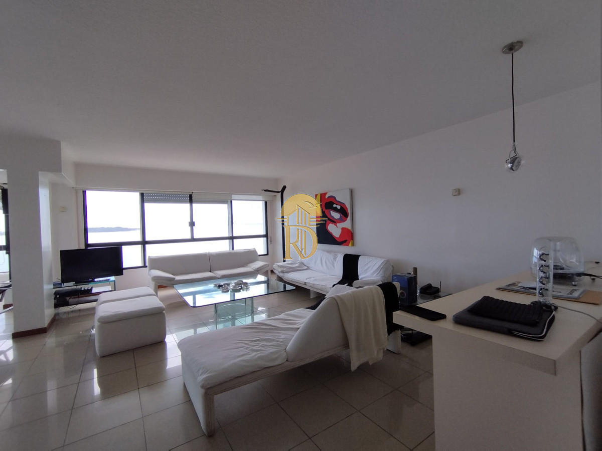 apartamento en venta sobre playa mansa -id-152-3