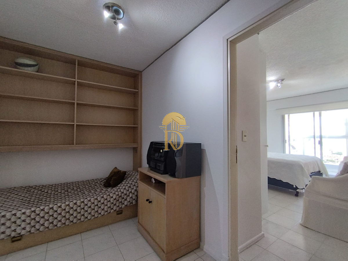 Apartamento de un dormitorio y medio en alquiler y venta en Punta del Este -id-862-13
