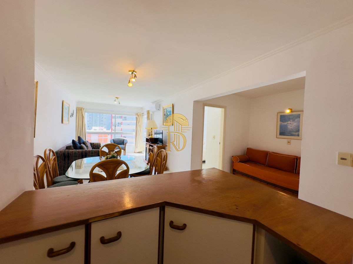 Apto en venta, 1 dormitorio y medio, excelente ubicación, Punta del este. -id-493-12