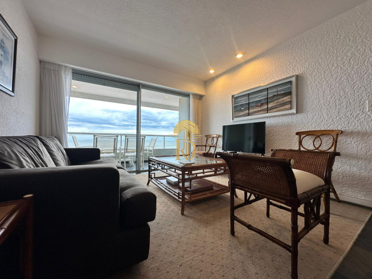 apartamento en venta sobre playa brava -id-650