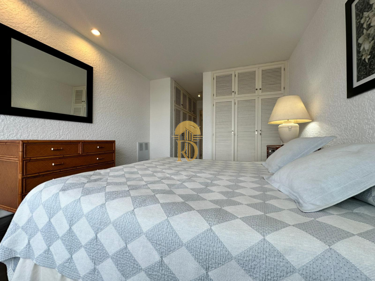 apartamento en venta sobre playa brava -id-650-17