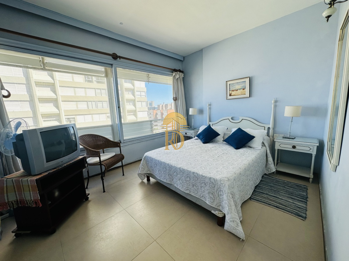 Venta de apartamento de dos dormitorios en Punta del Este -id-445