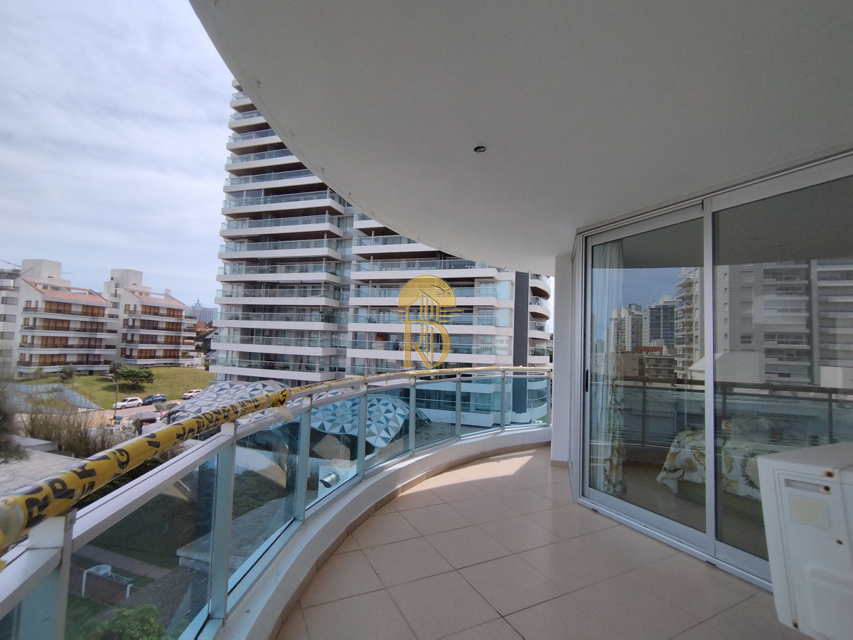 Alquiler y venta de apartamento de 3 dormitorios en Punta del Este -id-565-5