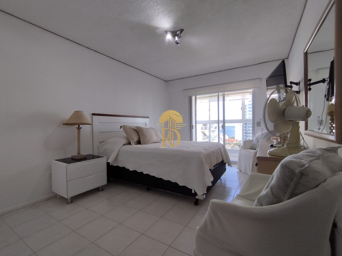 Apartamento de un dormitorio y medio en alquiler y venta en Punta del Este -id-862-18