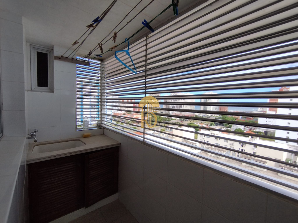 apartamento en venta sobre playa mansa -id-152-11