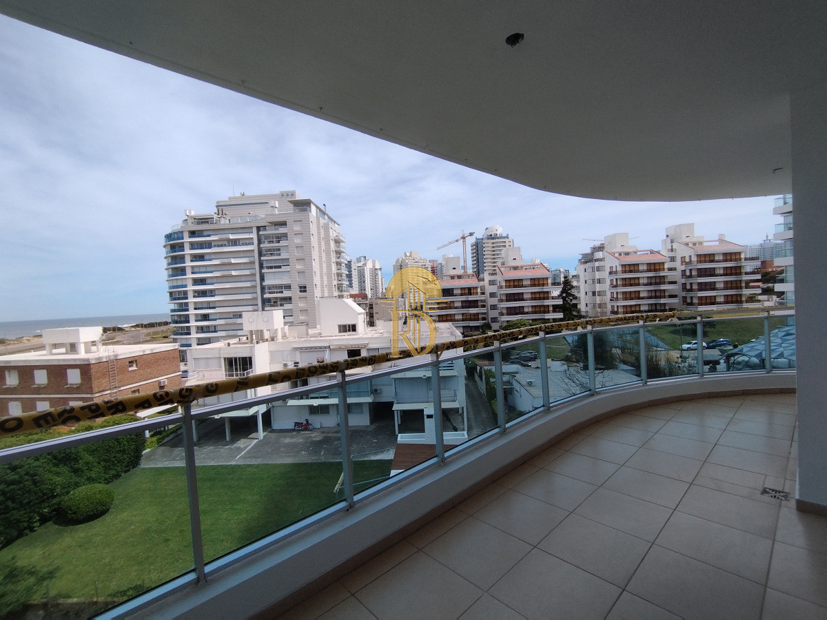 Alquiler y venta de apartamento de 3 dormitorios en Punta del Este -id-565-3