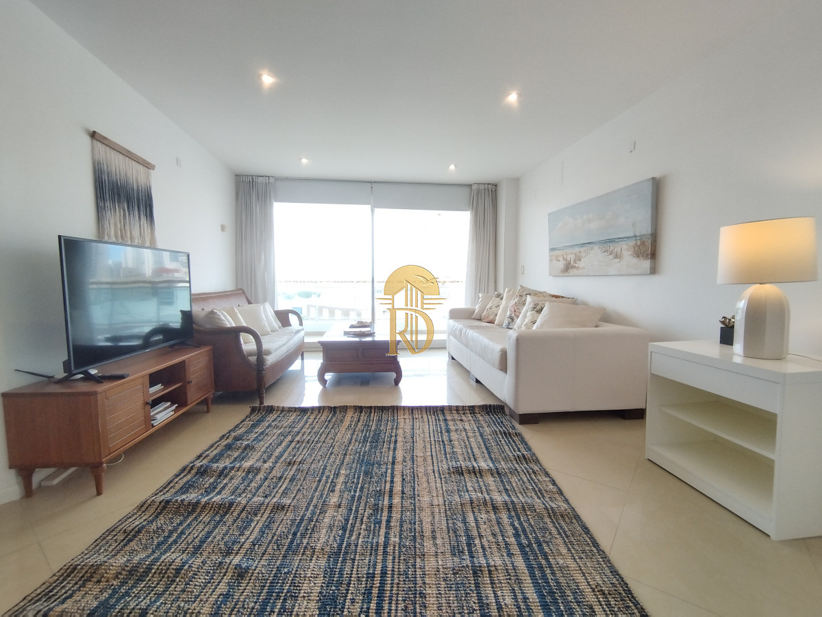 Alquiler y venta de apartamento de 3 dormitorios en Punta del Este -id-565-10