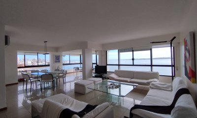 apartamento en venta sobre playa mansa