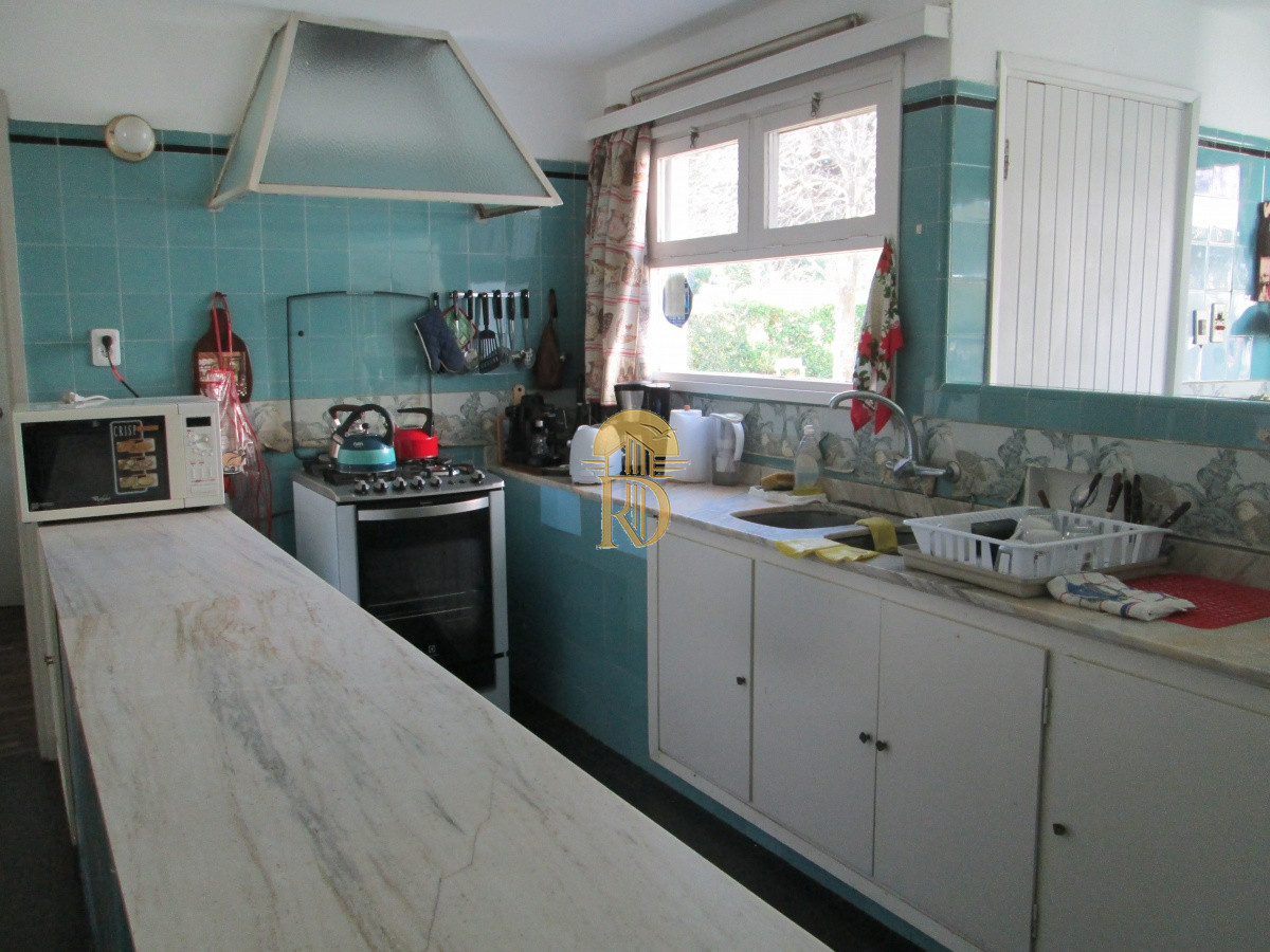 Casa en venta de 3 dormitorios y dependencia en Punta del Este -id-1127-11