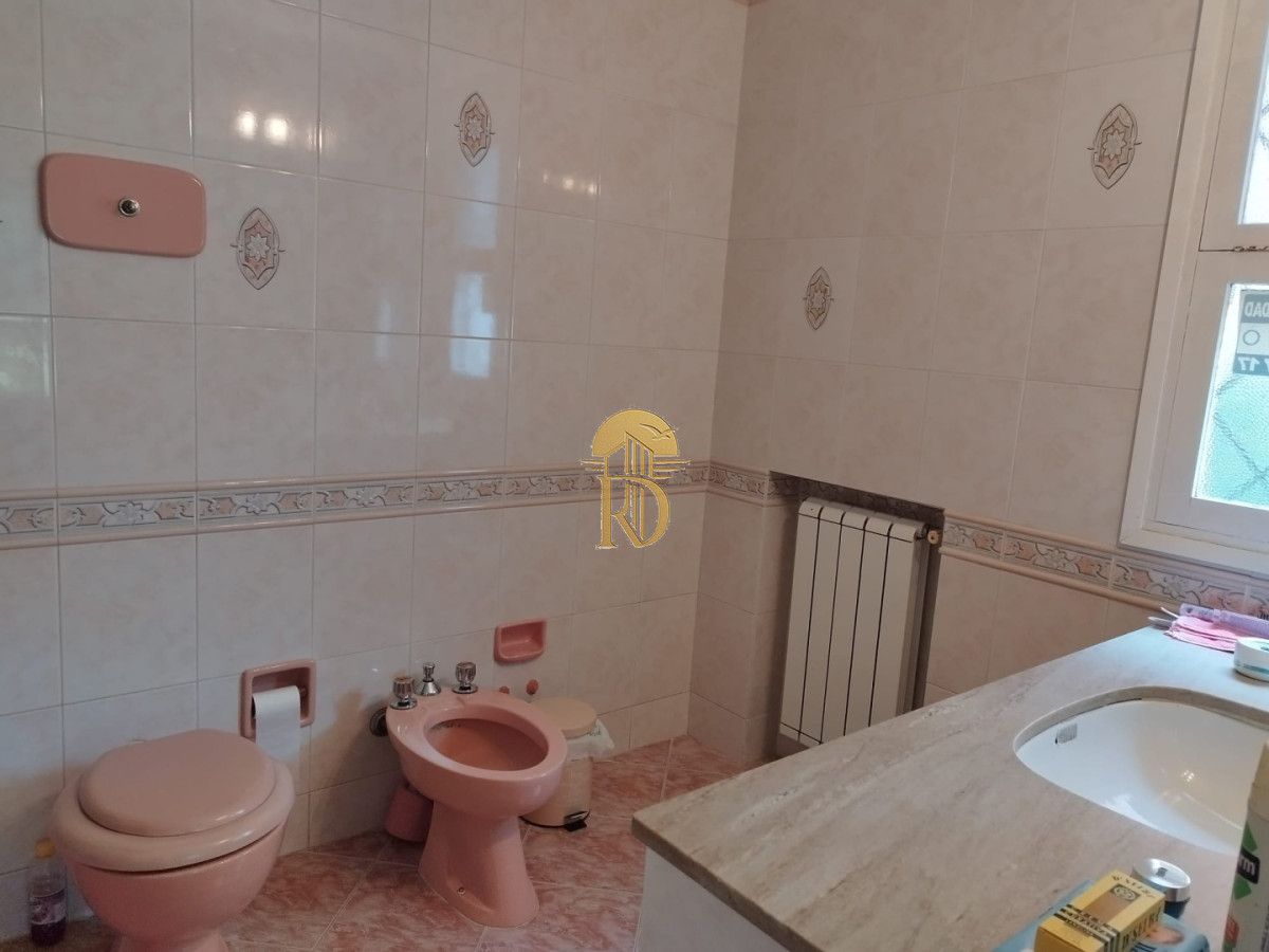 Casa en venta de 3 dormitorios y dependencia en Punta del Este -id-1127-20