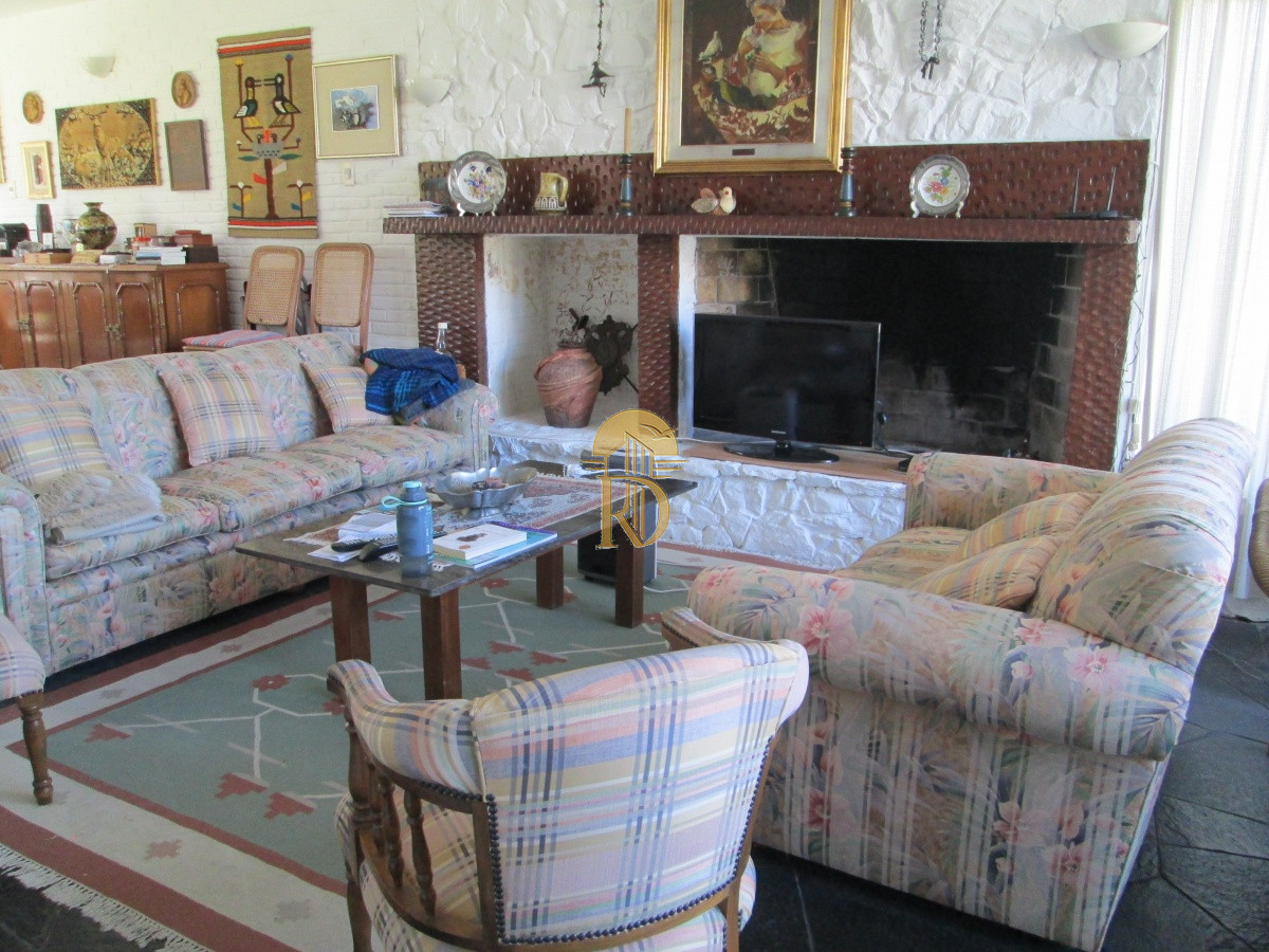Casa en venta de 3 dormitorios y dependencia en Punta del Este -id-1127-8