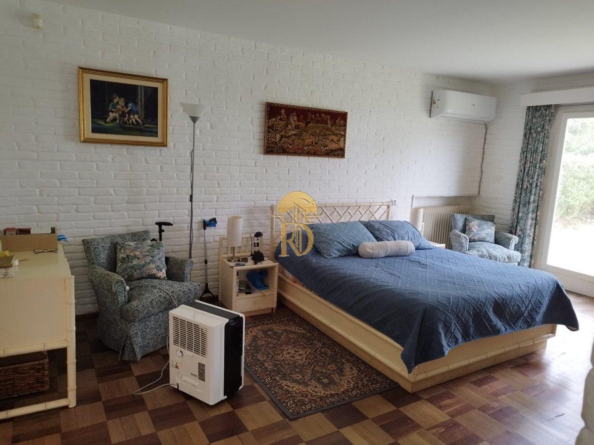 Casa en venta de 3 dormitorios y dependencia en Punta del Este -id-1127-19