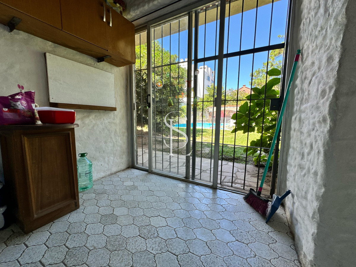 Casa ID.158 - Casa de 4 dormitorios y dependencia de servicio en venta en Pinares