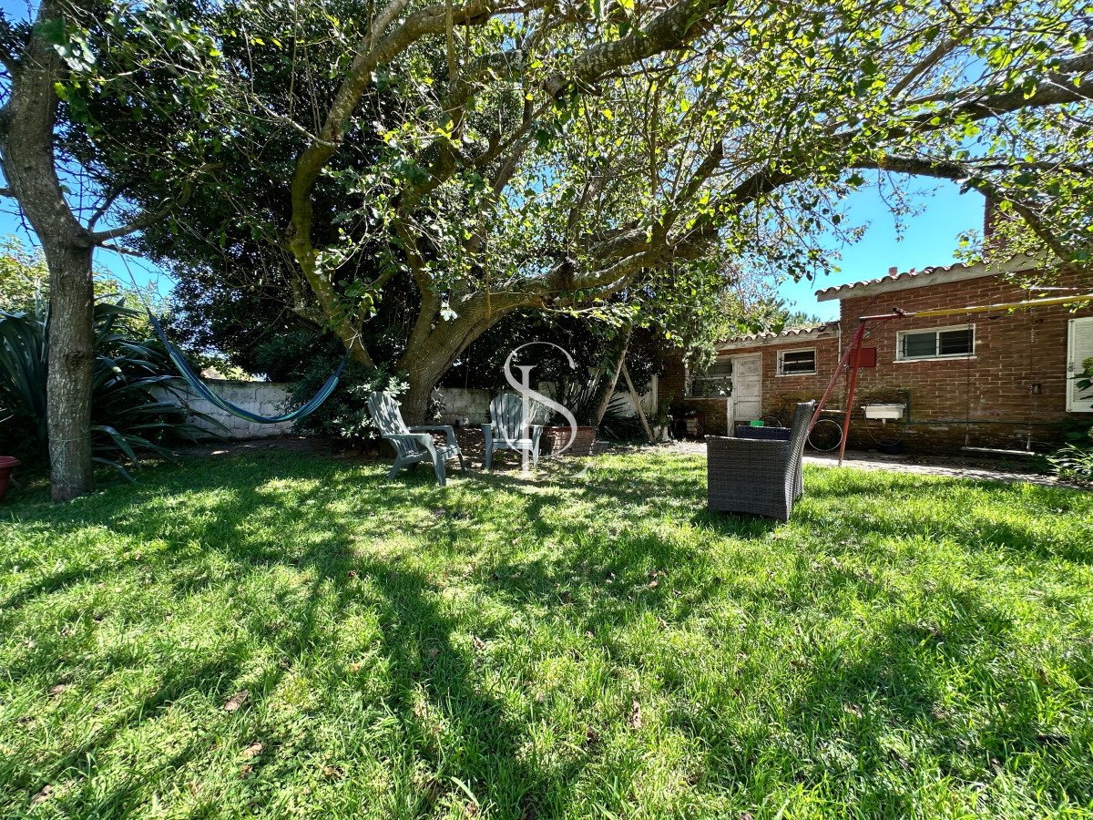 Casa ID.158 - Casa de 4 dormitorios y dependencia de servicio en venta en Pinares