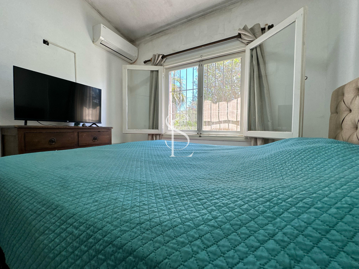 Casa ID.158 - Casa de 4 dormitorios y dependencia de servicio en venta en Pinares