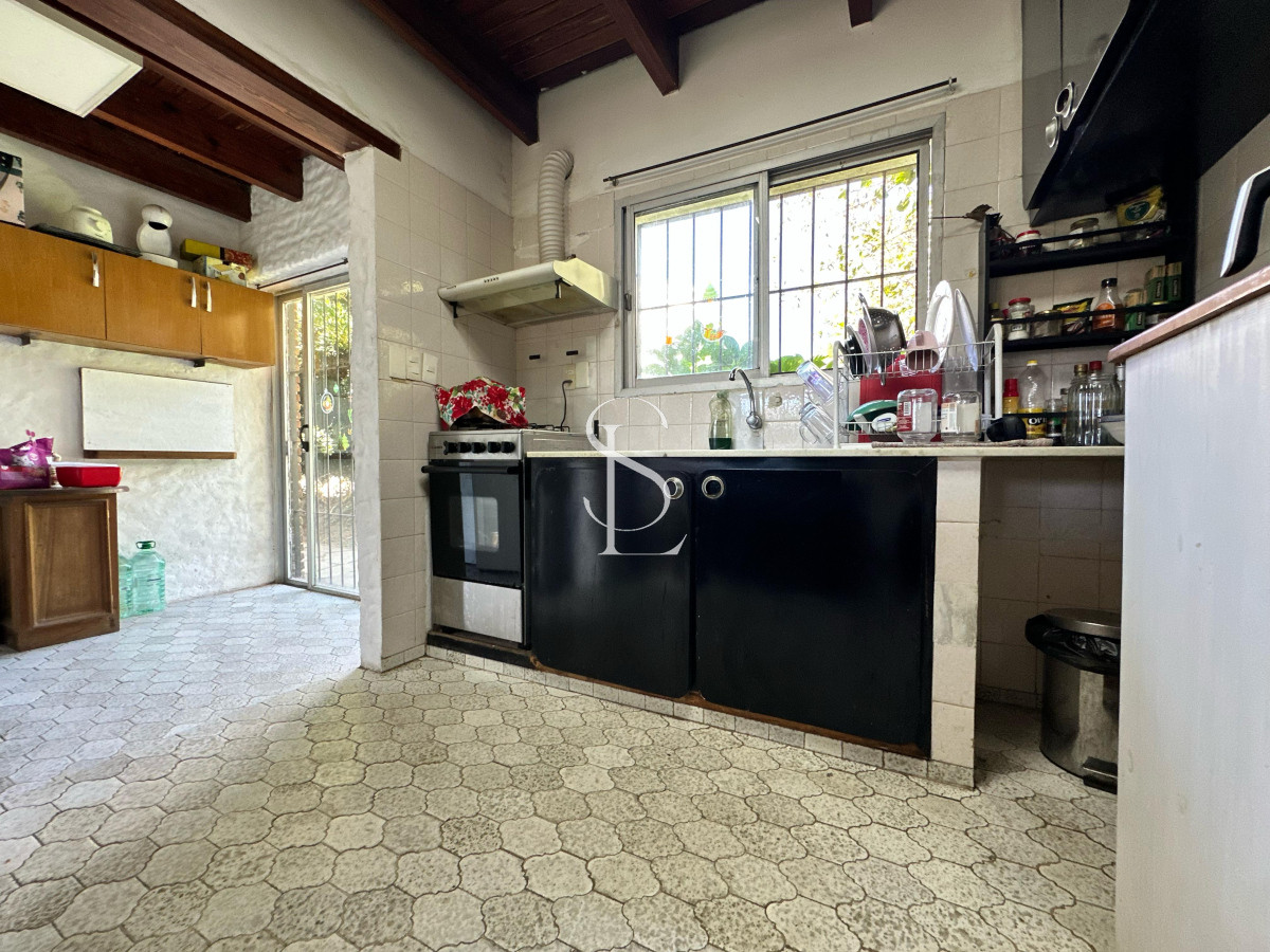 Casa ID.158 - Casa de 4 dormitorios y dependencia de servicio en venta en Pinares