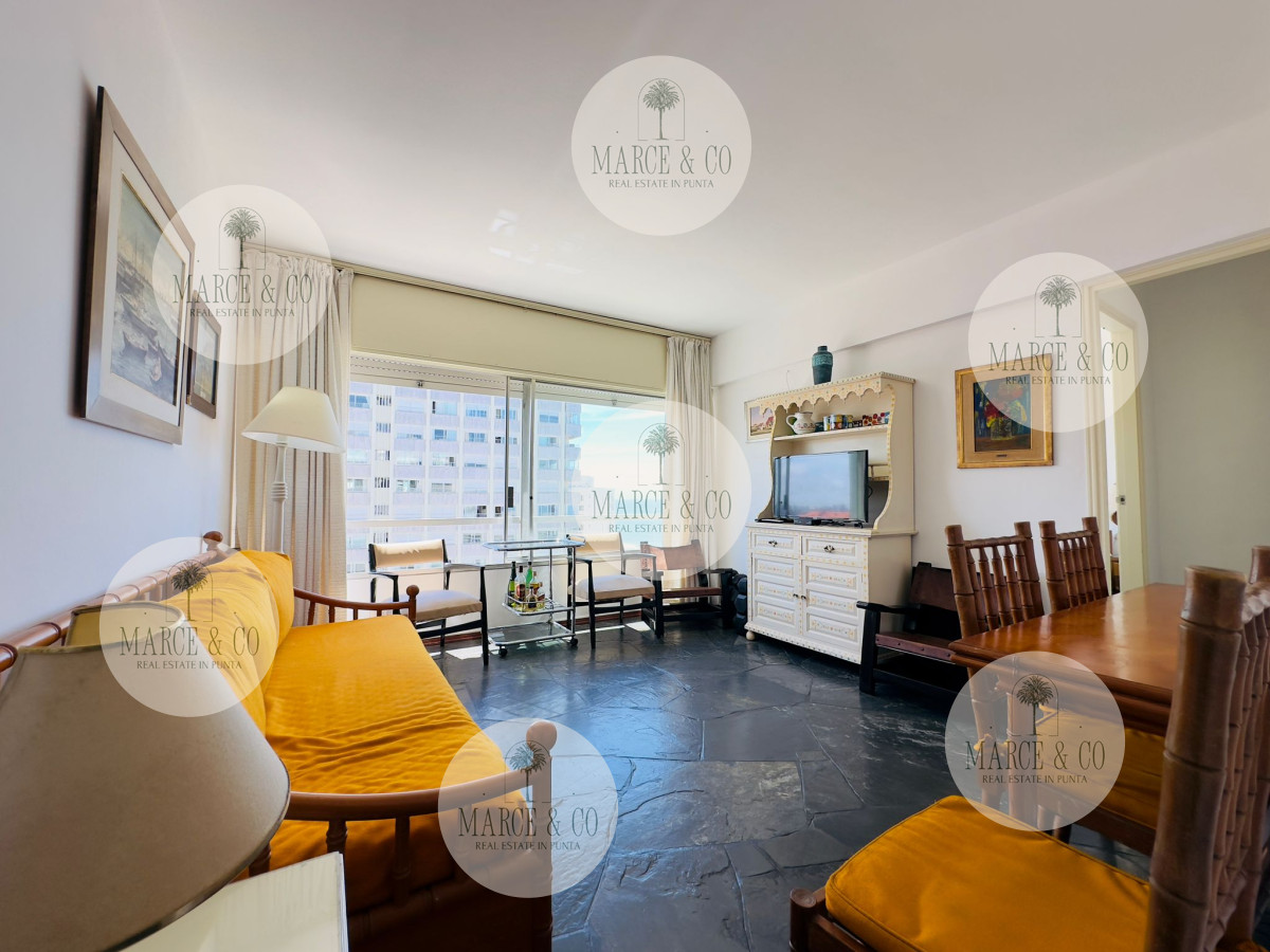 Apartamento ID.2231 -  Apartamento en venta, 1 dormitorio, peninsula con garage Punta del este.