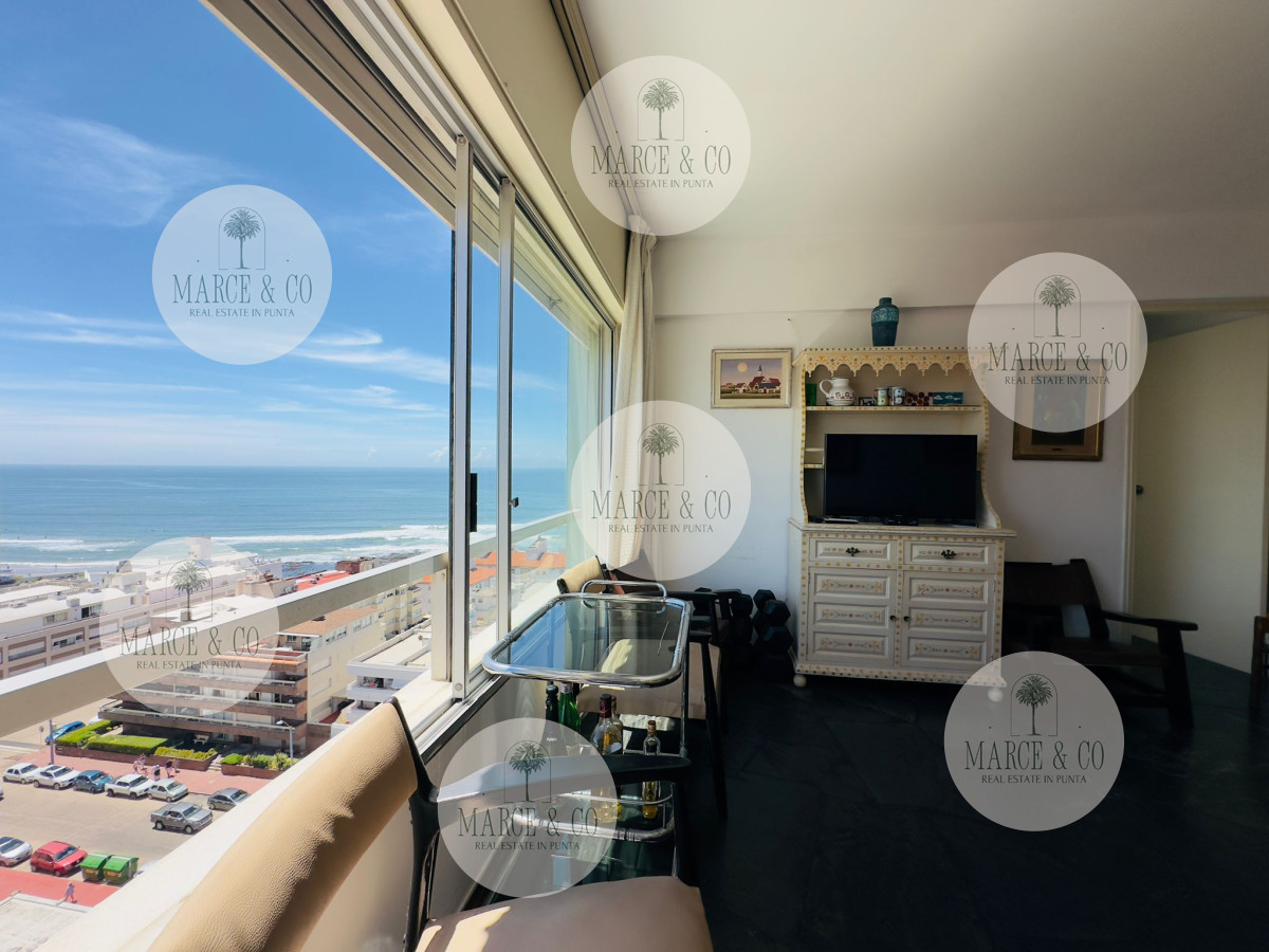 Apartamento ID.2231 -  Apartamento en venta, 1 dormitorio, peninsula con garage Punta del este.