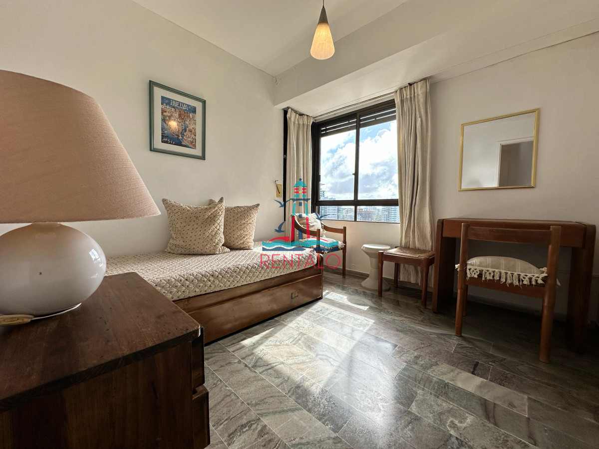 Apartamento ID.519 - Apartamento en venta y alquiler de 3 dormitorios en Punta del Este