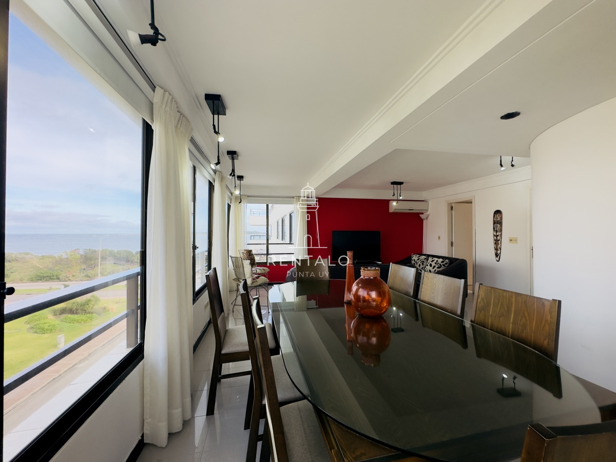 Apartamento ID.846 - Apartamento en venta de 3 dormitorios en Punta del este mansa con vista al mar 
