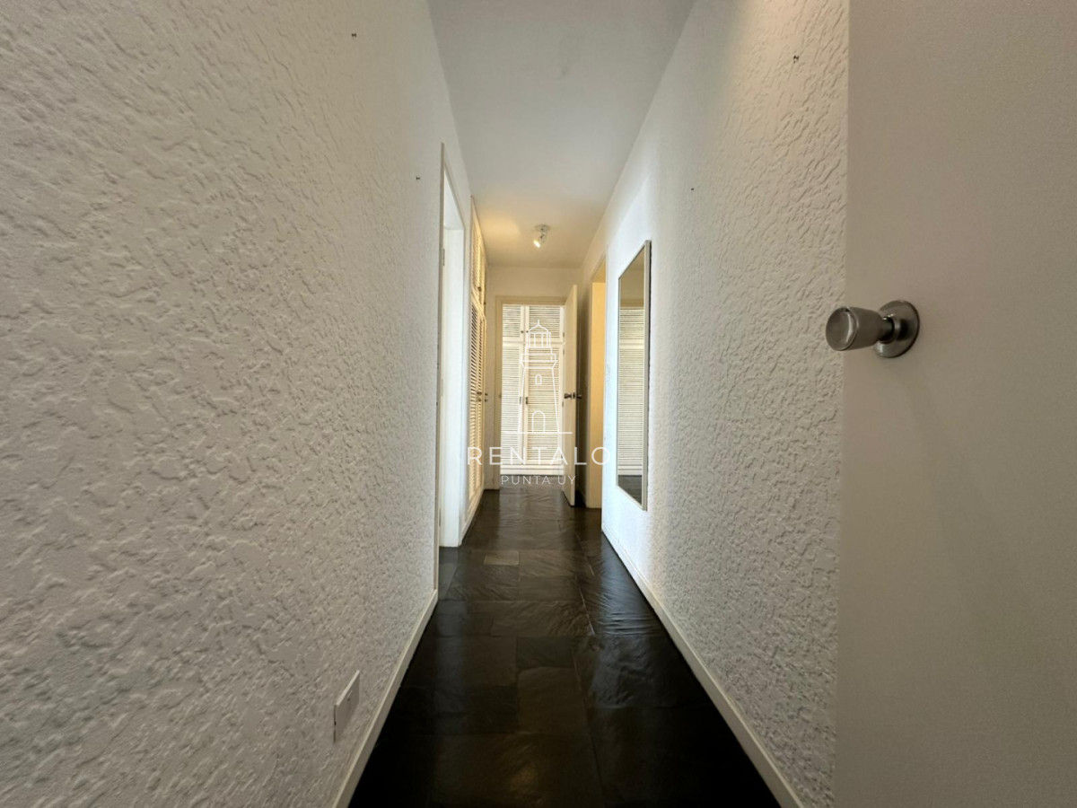 Apartamento ID.938 - Apartamento en venta de 2 dormitorios en punta del este