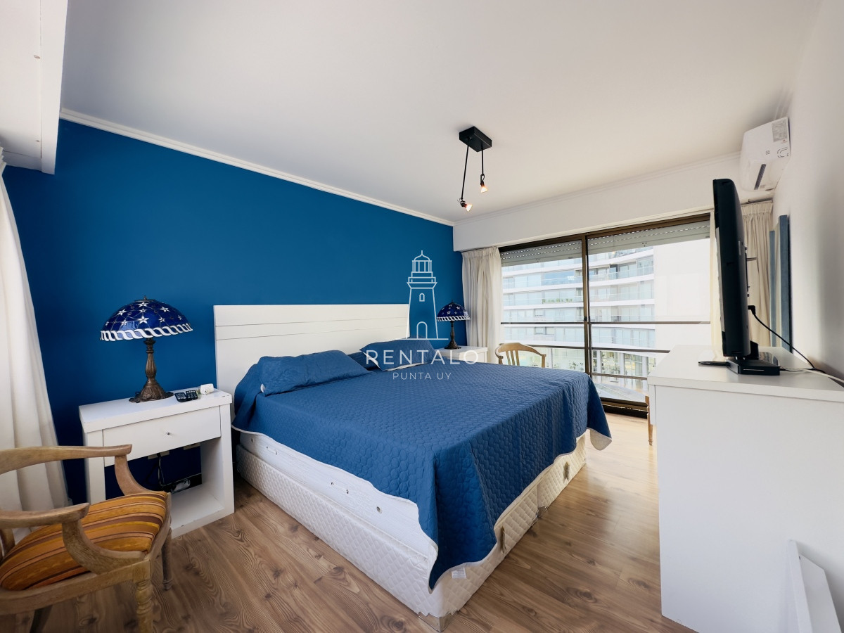 Apartamento ID.846 - Apartamento en venta de 3 dormitorios en Punta del este mansa con vista al mar 