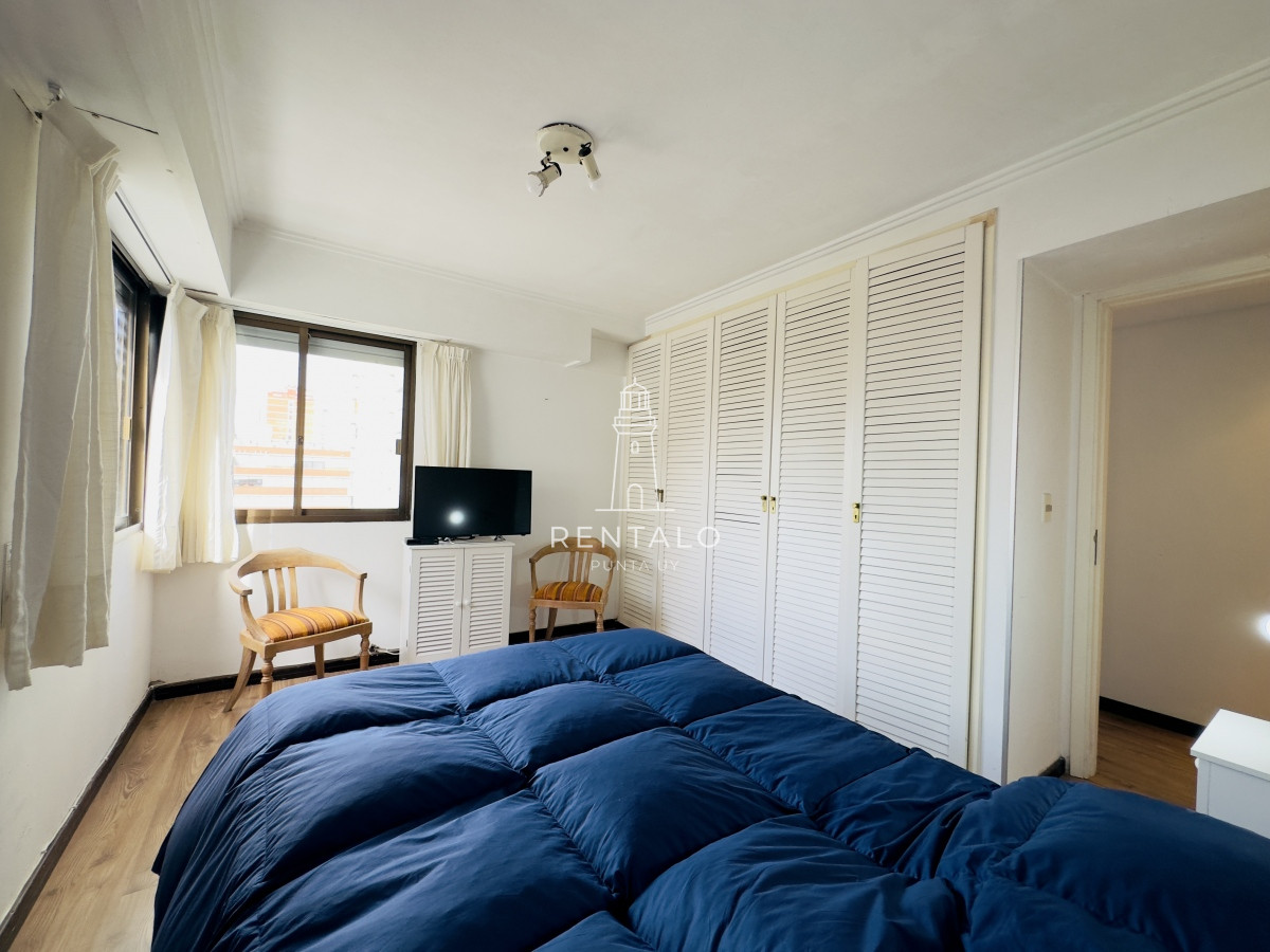 Apartamento ID.846 - Apartamento en venta de 3 dormitorios en Punta del este mansa con vista al mar 