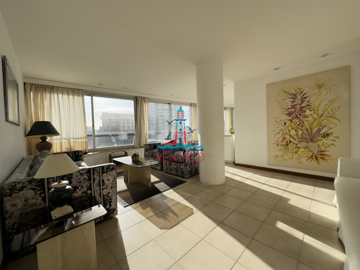 Apartamento ID.395 - Apartamento en venta, dos dormitorios, 2 baños, peninsula.