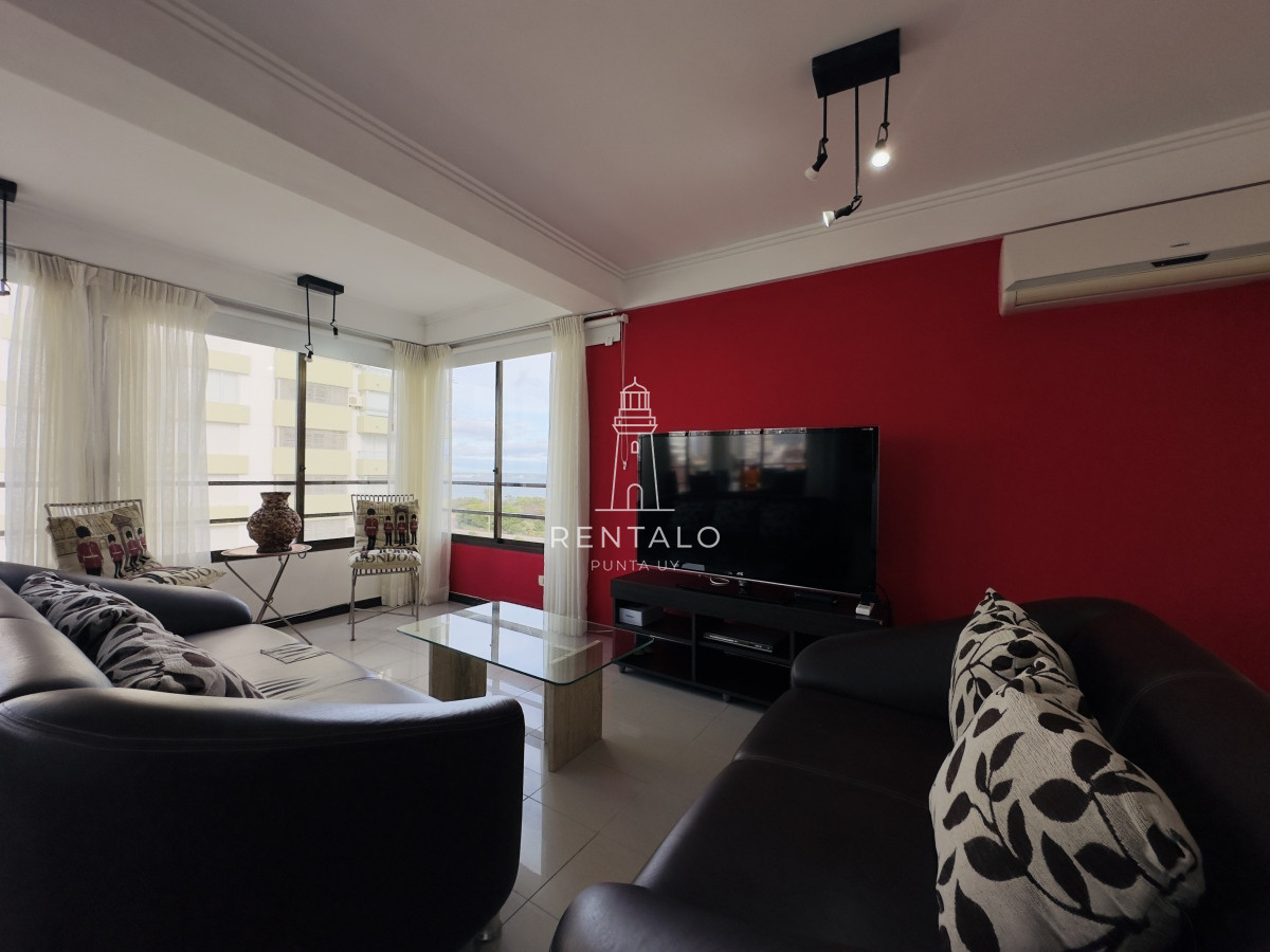 Apartamento ID.846 - Apartamento en venta de 3 dormitorios en Punta del este mansa con vista al mar 